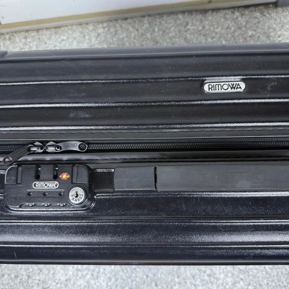 RIMOWA Salsa Multiwheel 63L Black 4-Wheel Polycarbonate Suitcase Vintage 871.63